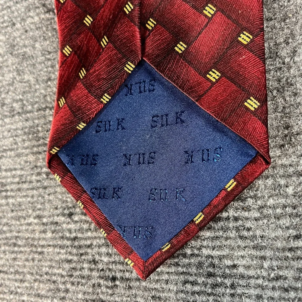Carlos Devenezia Mens Silk Tie Burgundy Red Basketweave Woven Gold Hand Made